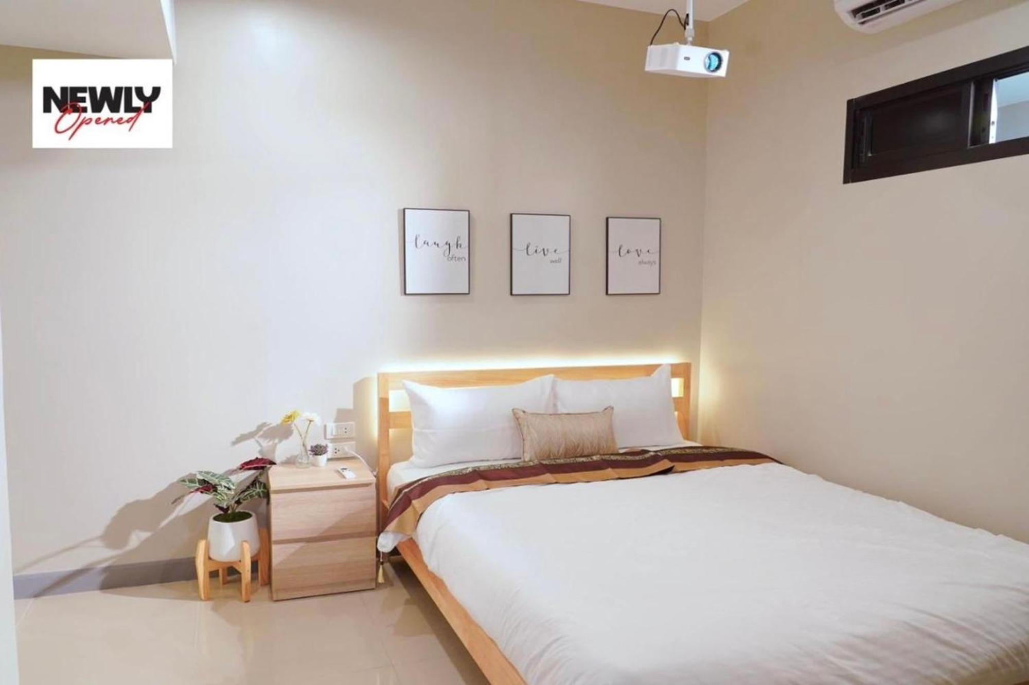 Bnb98 Silom Hotel Banguecoque Exterior foto